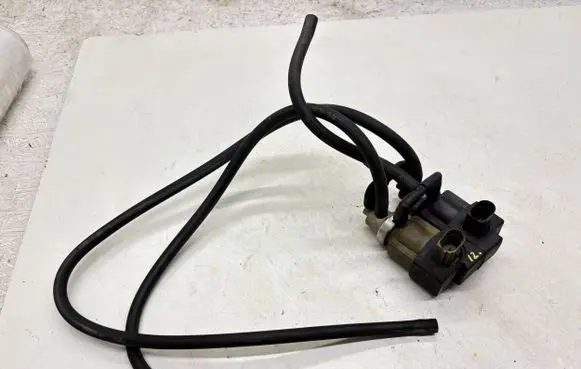 Audi A6 S6 C5 4B Turbo solenoid valve 059906629B