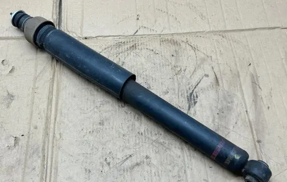 Nissan Juke I F15 Rear shock absorber/damper 562101KD1A 621101K51