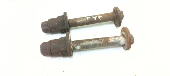 Honda CR-V Rear suspension camber bolt 