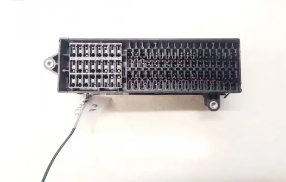 Volkswagen Caddy Fuse box set 2k2970012 2k2970024