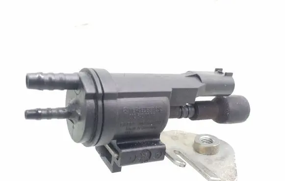 Mercedes-Benz E A207 Vacuum valve 0025407097