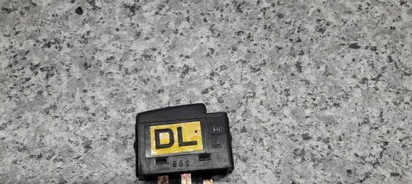 Opel Astra F Fog light switch 90270514