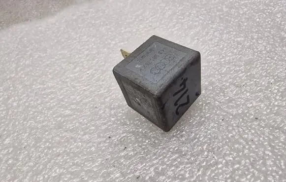 Audi A8 S8 D2 4D Other relay 443951253K