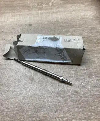 Opel Vivaro Glow plug 93161342