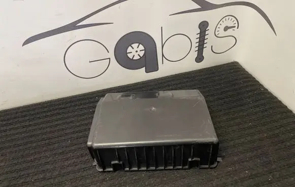 Mercedes-Benz GLE (W166 - C292) Fuse box cover A1665400180