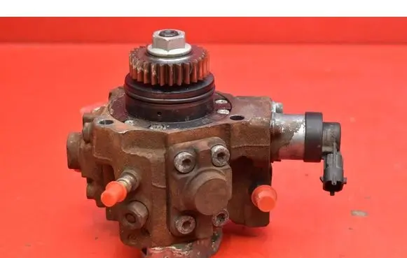 Renault Laguna III Fuel injection high pressure pump H8200690744