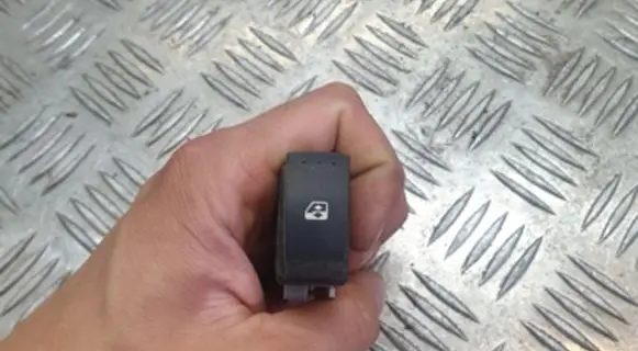 Renault Laguna II Electric window control switch 28082