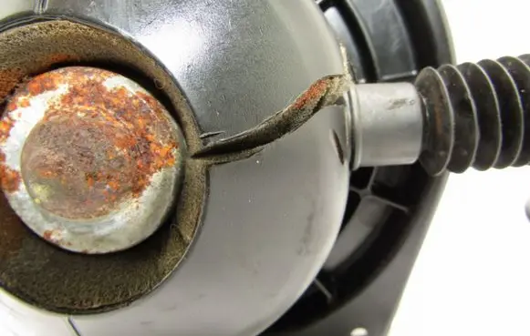Suzuki Grand Vitara II Heater fan/blower