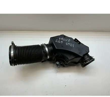 Intake resonator