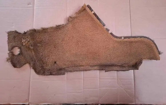Mercedes-Benz W123 Front floor carpet liner 