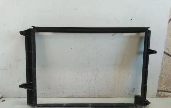 Volvo S60 Radiator support slam panel bracket 30730522