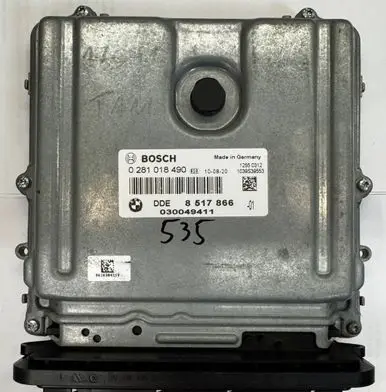 BMW 5 F10 F11 Engine control unit/module ECU 8517866 030049411 0281018490