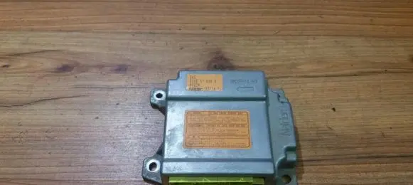 Mazda 323 F Airbag control unit/module B25E57K30B 8G27A