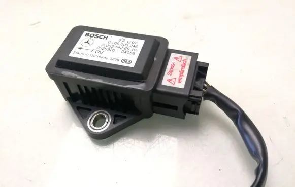 Mercedes-Benz E W211 ESP acceleration yaw rate sensor A0025426618 0265005246