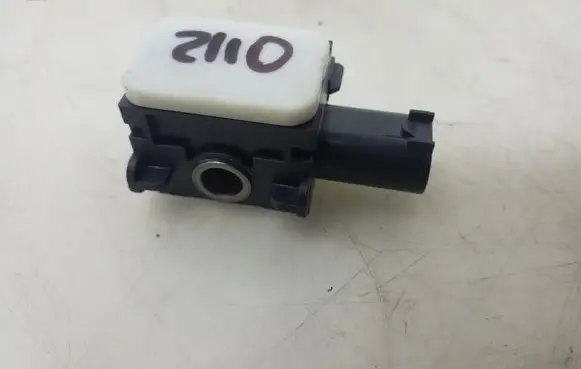 Mercedes-Benz ML W164 Airbag deployment crash/impact sensor A0038202826