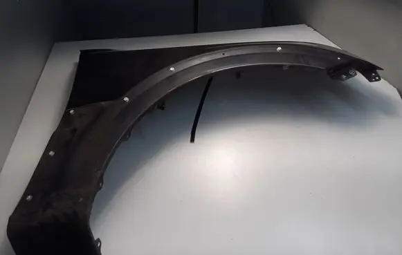 Mitsubishi Pajero Fender 5220C252