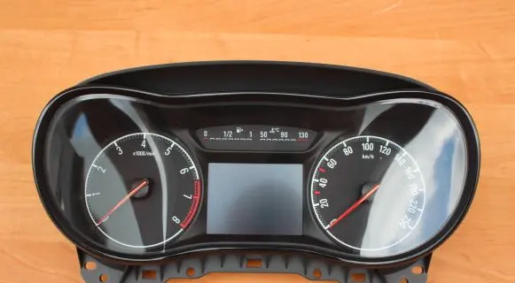 Opel Zafira C Speedometer (instrument cluster) 39129402 391030224