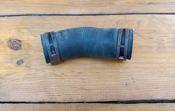 Skoda Fabia Mk2 (5J) Engine coolant pipe/hose 6Q0122101CD