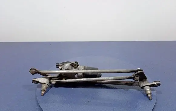 Mazda 323 F Front wiper linkage and motor