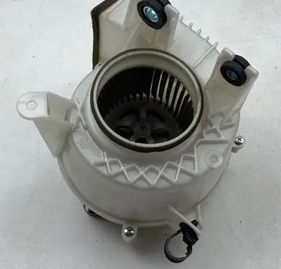 Toyota Auris 150 Hybrid/electric vehicle battery fan G923047070
