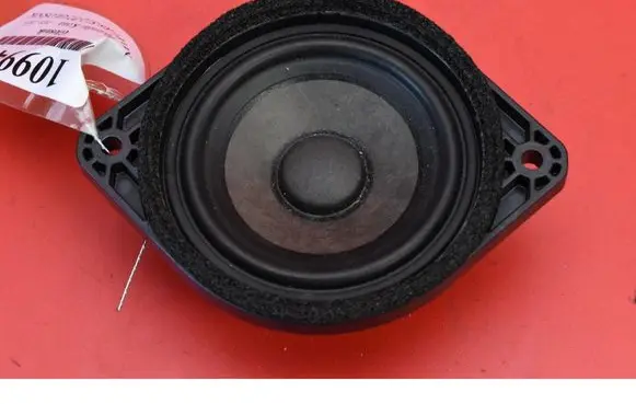 Hyundai Kona I Subwoofer speaker 96350R0300