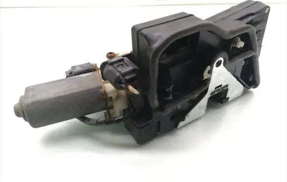 BMW 7 E65 E66 Rear door lock 7028910