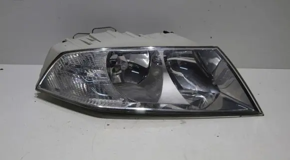 Skoda Octavia Mk2 (1Z) Headlight/headlamp