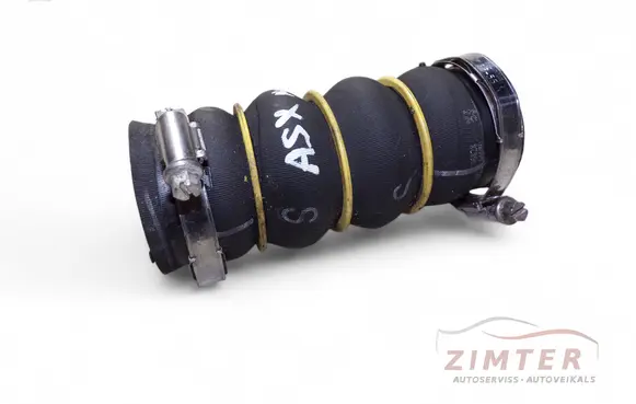 Engine coolant pipe/hose