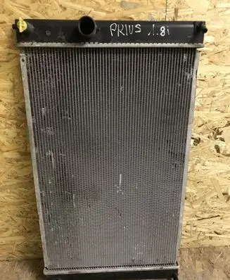 Toyota Prius (XW30) Coolant radiator