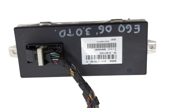 BMW 5 E60 E61 Air suspension control unit module (rear) 3714678398601 00401804B2 00111523