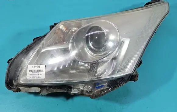Toyota Avensis T270 Headlight/headlamp IMPRK1503745