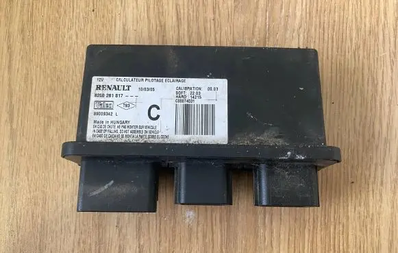 Renault Clio III Other control units/modules 8200261817 89009342 C00074031