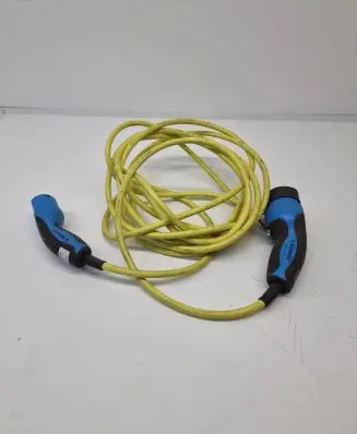 Mercedes-Benz C W205 Electric car charging cable A0005833898
