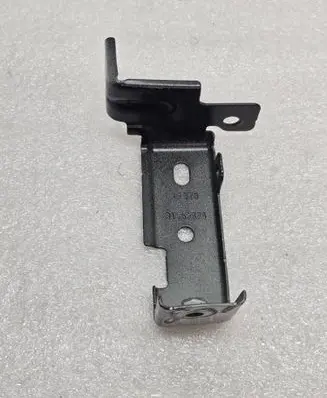 Volvo XC40 Fender mounting bracket 31469374