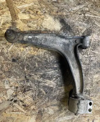 Opel Vectra C Front lower control arm/wishbone 024413015