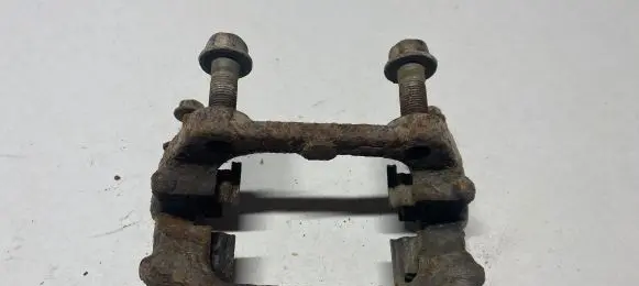 Honda CR-V Brake caliper pad carrier rear 