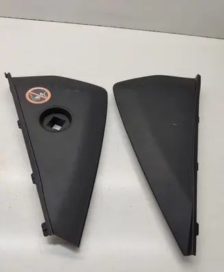 Nissan Qashqai Dashboard side end trim 68498JD000
