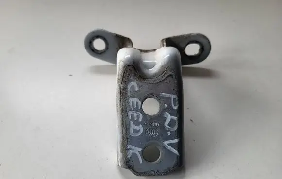 KIA Pro Cee'd II Front door upper hinge