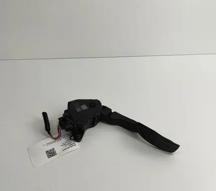 Nissan Qashqai J12 Accelerator throttle pedal 180026UA1B