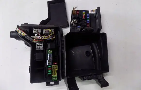 Nissan Qashqai Fuse box set 32010JD50A