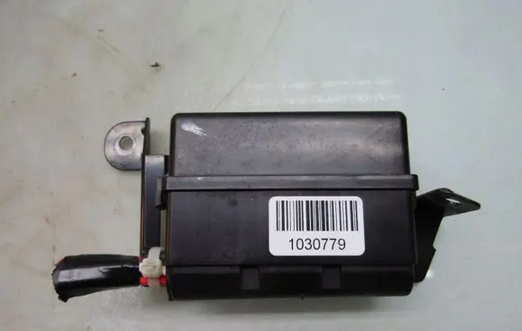 Subaru XV I Relay mounting block 