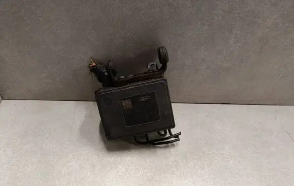 Ford Mondeo MK V ABS Pump EG9C2C219BF 2851533312S