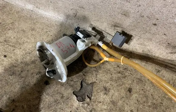 Mercedes-Benz CLS C218 X218 In-tank fuel pump A2184700594