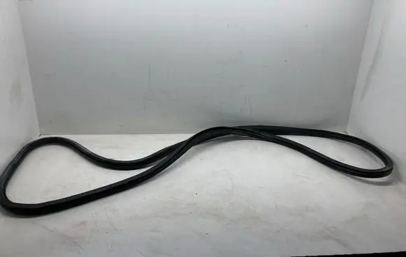 Audi A6 S6 C6 4F Front door rubber seal 4F0831721C