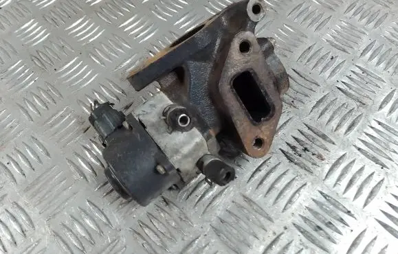 Nissan Almera Tino EGR valve 