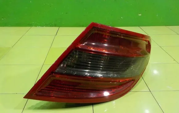 Mercedes-Benz C W204 Rear/tail lights 2048203064R