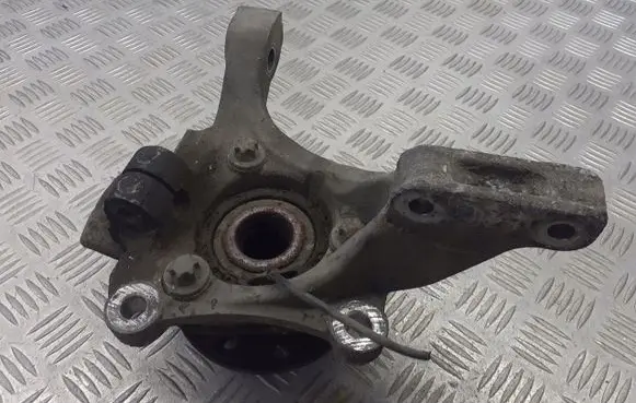 Opel Signum Front wheel hub spindle knuckle