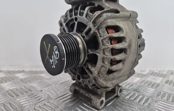 Mercedes-Benz E W212 Generator/alternator A0009063000
