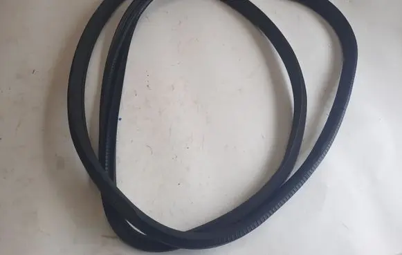 Mercedes-Benz CLA C117 X117 W117 Front door rubber seal