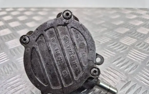 Mercedes-Benz CLK A209 C209 Vacuum pump A6462300165